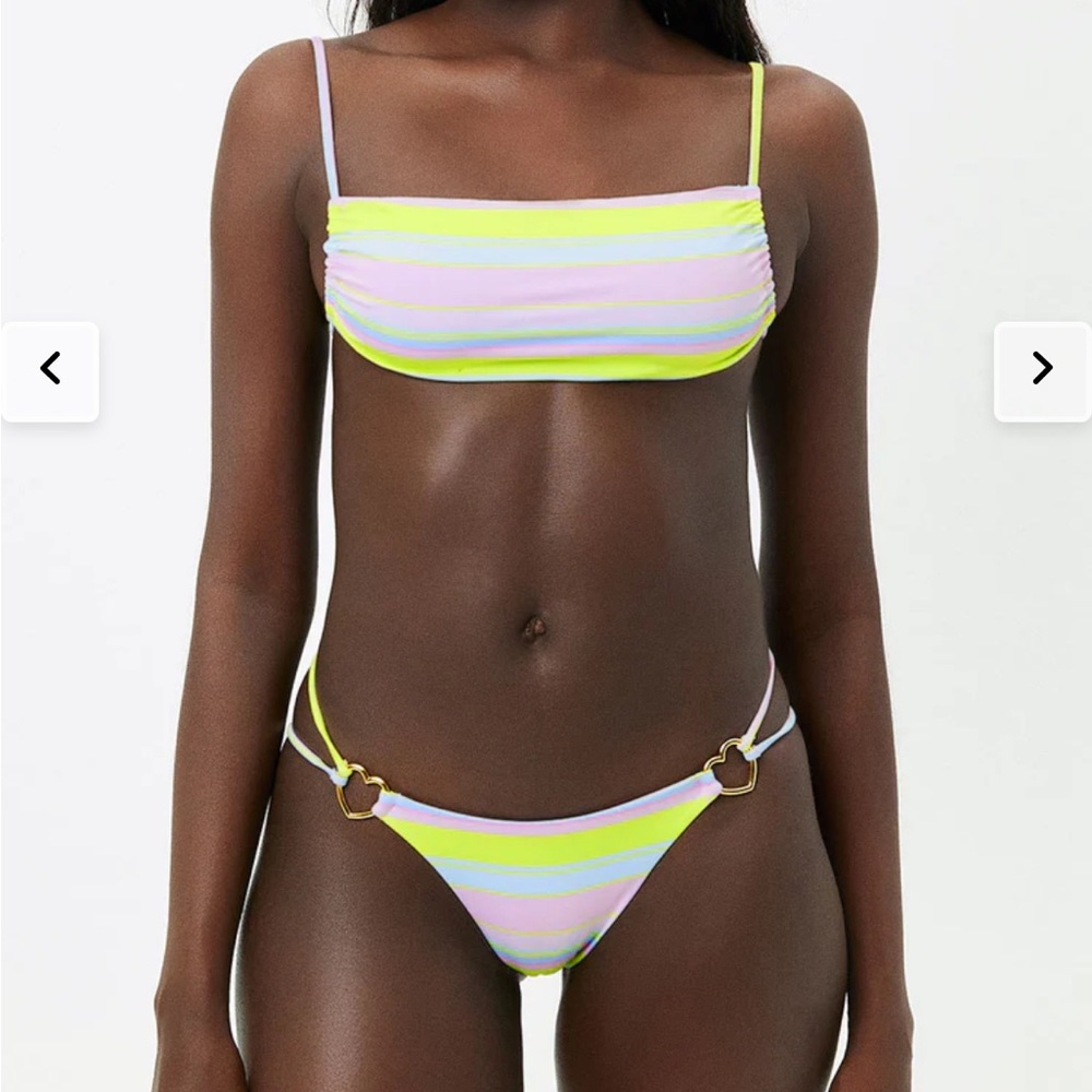 NWT Frankie’s bikinis kailyn top
